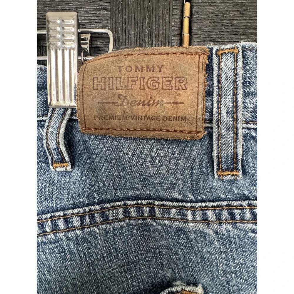 Tommy Hilfiger note there
